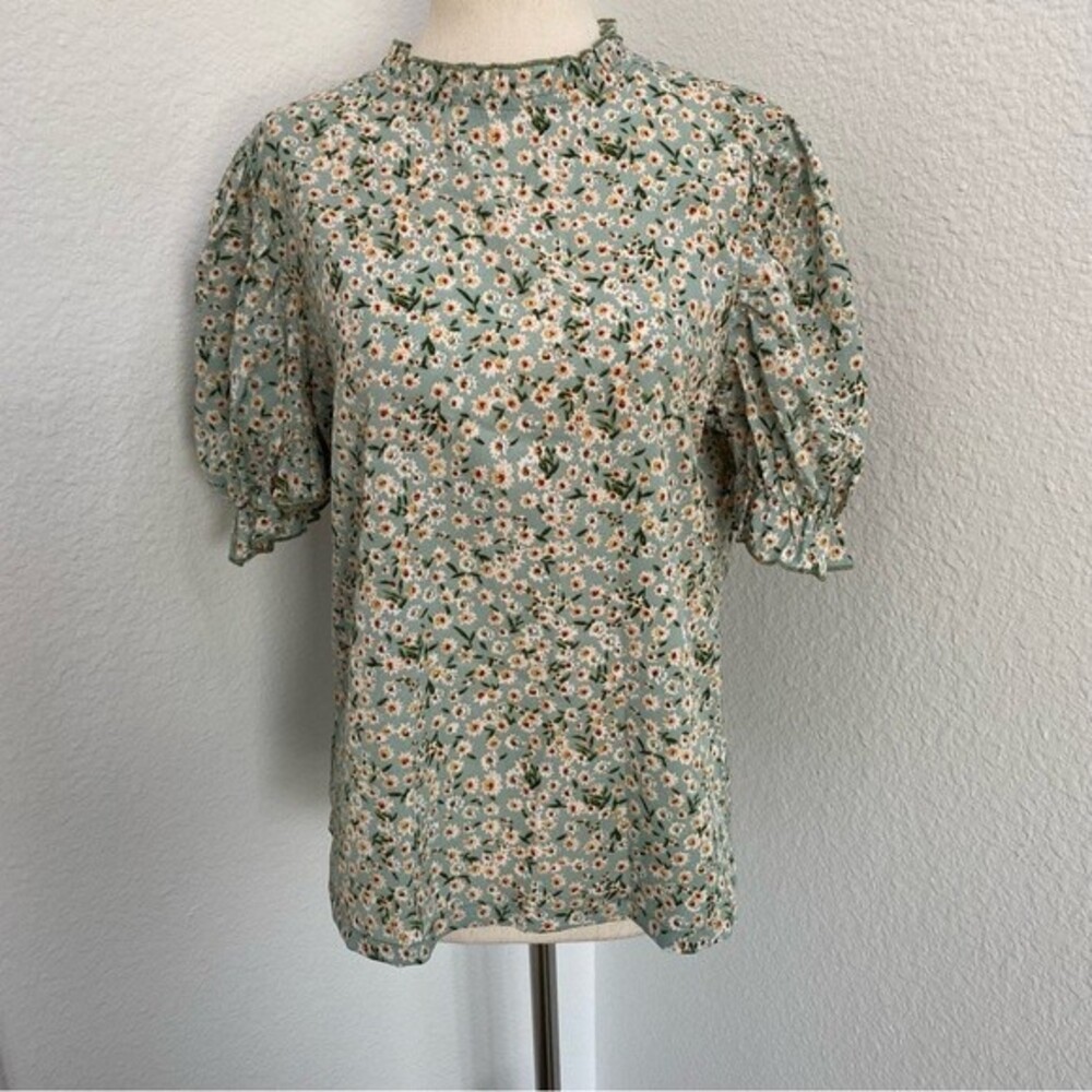 Ruffle Floral Puff  Sleeve Shein Green Yellow Ivory Key Hole Cut Out Blouse SZ M